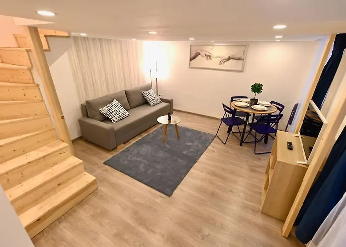 Cute Gallery Flat In Kiraly Street
