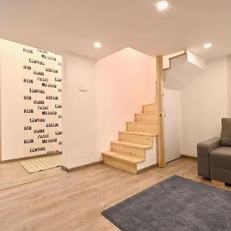 Cute Gallery Flat In Kiraly Street Budapest Exterior photo